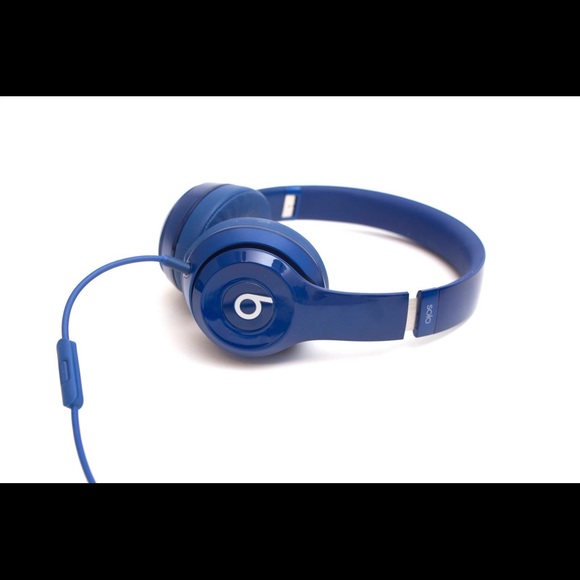 NWOT Beats Solo 2 head phones wired - Picture 3 of 4