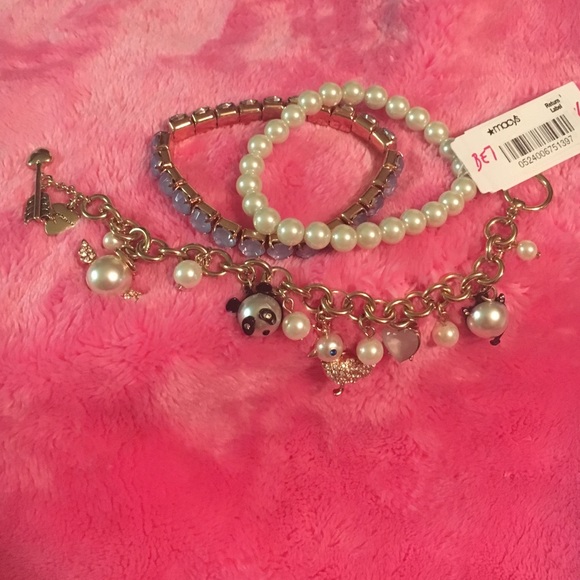 Betsey johnson critter bracelet set