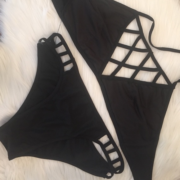 Kylie swim suit black strappy - Picture 3 of 4