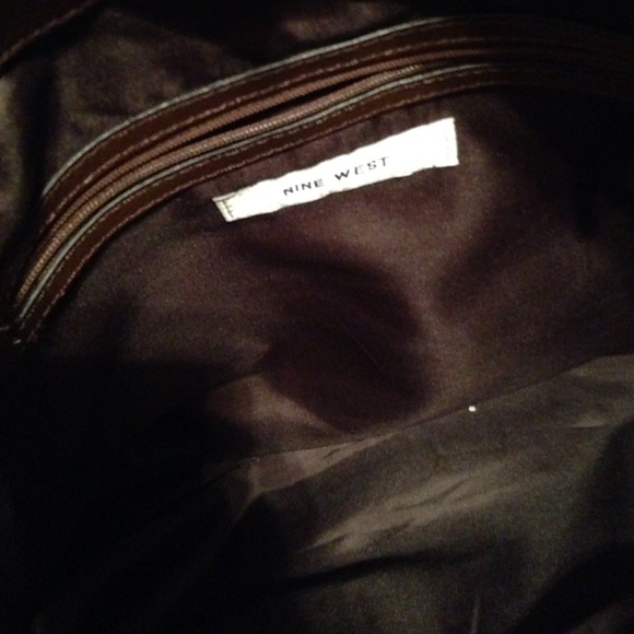 Nine West satchel - Picture 4 of 4