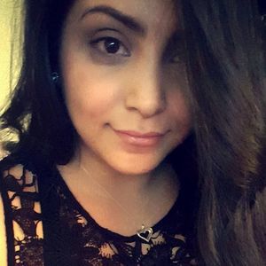 Meet your Posher, Angelica