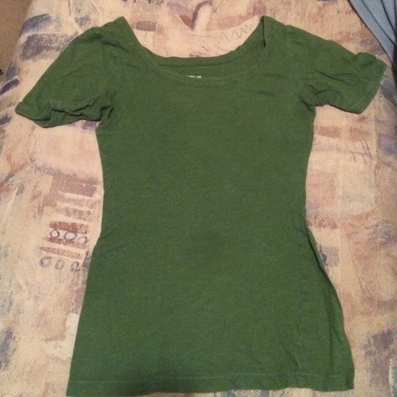 Olive green shirt - Picture 1 of 2