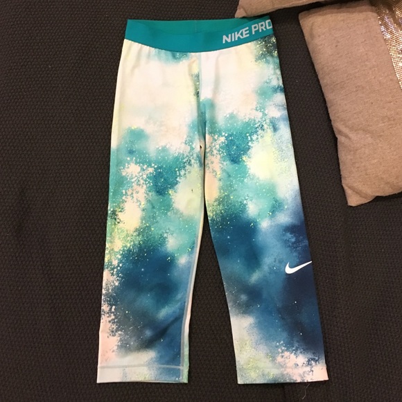 NIKE Galaxy Running Capris
