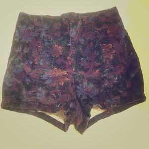 Velvet high waisted shorts!!!