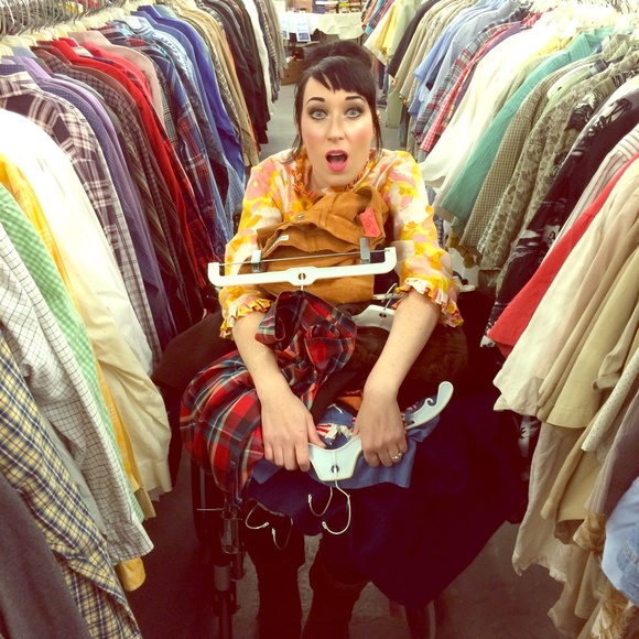 👯 Lots of Vintage Digs Coming Soon! 👯