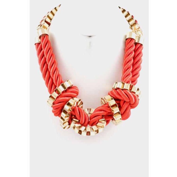 Rope Knotted with Box Chain.