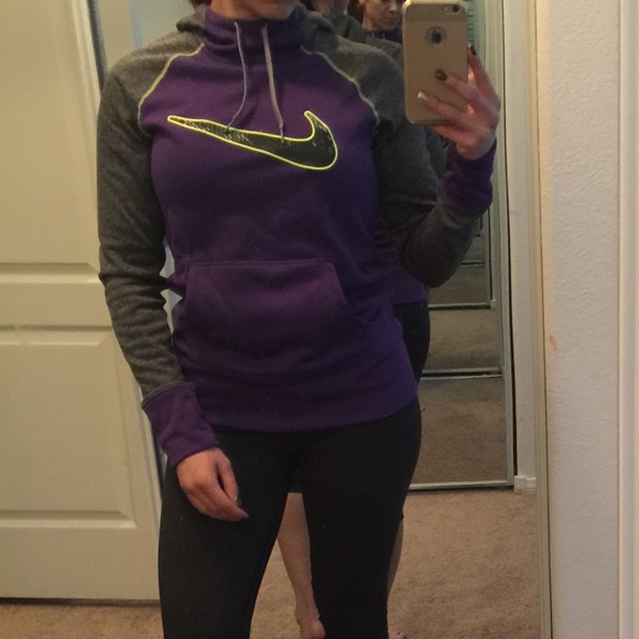 Nike Therma Fit Sweatshirt - Picture 3 of 3