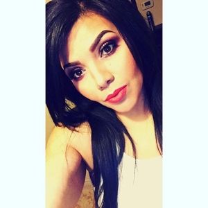 Meet your Posher, Annie