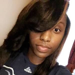 Meet your Posher, Lenora