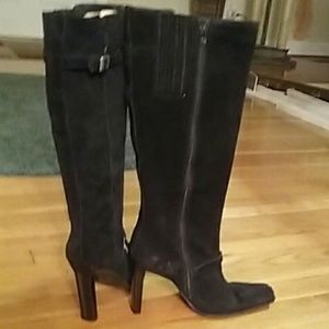 Black suede knee boots