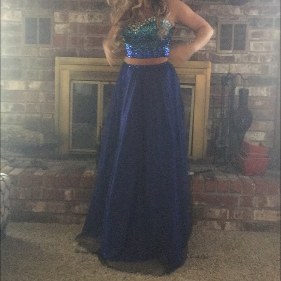 Two-piece prom dress - Picture 1 of 3