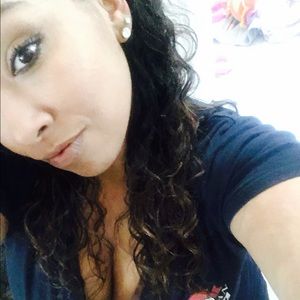 Meet your Posher, Jeneva