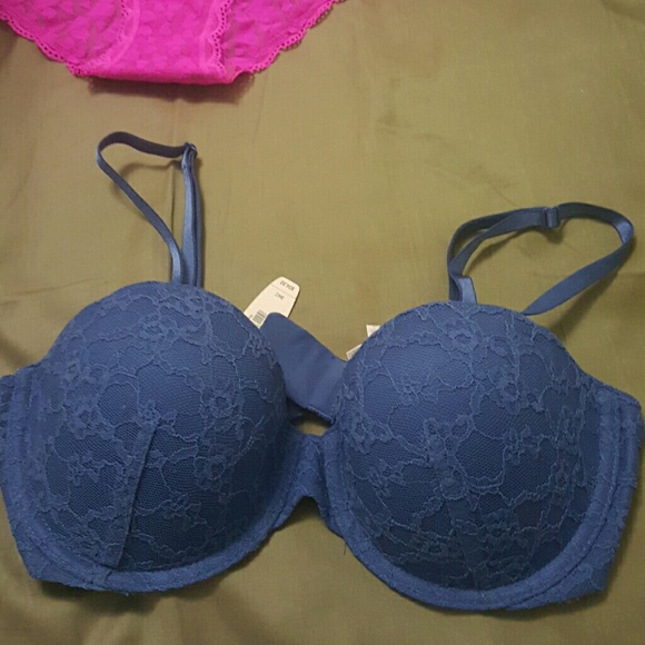 New Victoria secret bra and panty - Picture 2 of 3