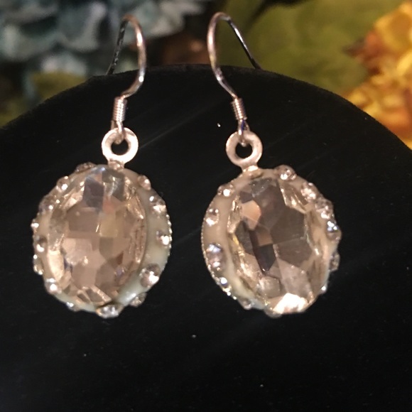 SWAROVSKI CRYSTAL OVAL TWO PIECE SET!! - Picture 3 of 4