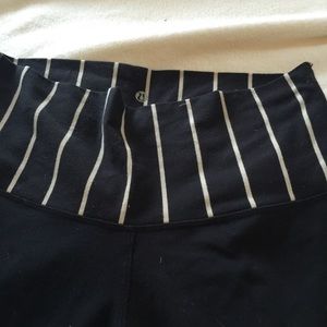Lululemon black capri pants