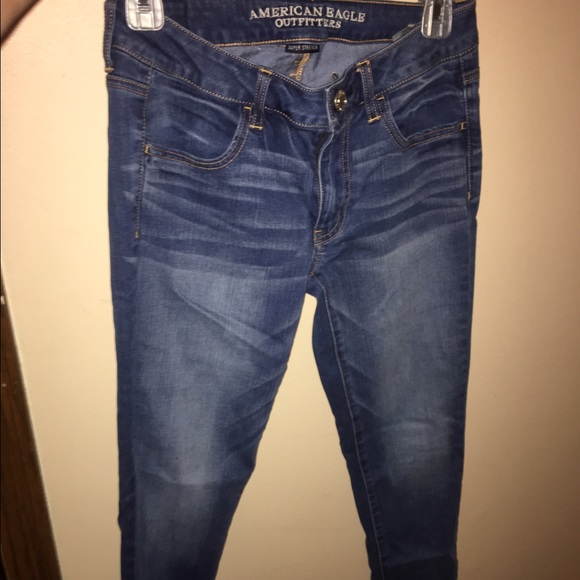 Size 6 Super Stretch AE Jeans!