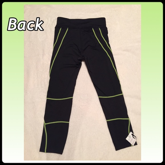 Mix No. 6 workout Capri pants - Picture 3 of 4