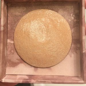 Urban decay naked illuminating powder