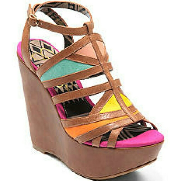 Jessica Simpson Wedges