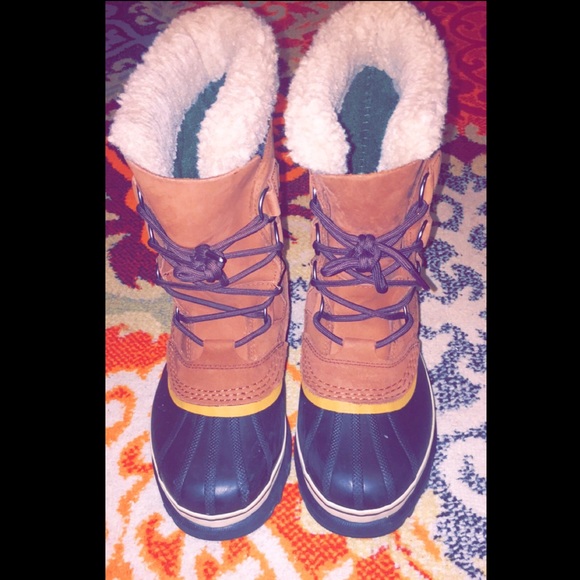 Sorel Caribou Boots US size 8