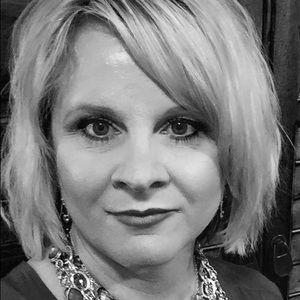 Meet your Posher, Deb