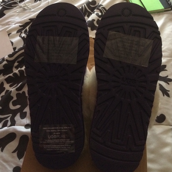 Uggs - Picture 2 of 3