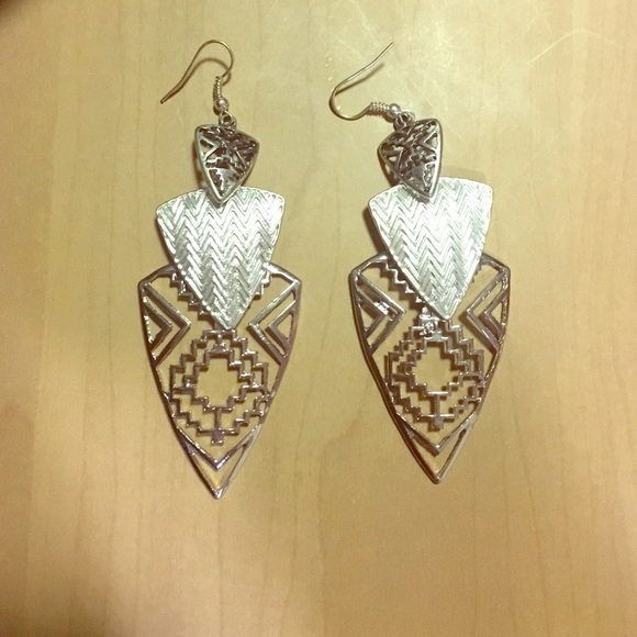 Triangle shape dangle earrings