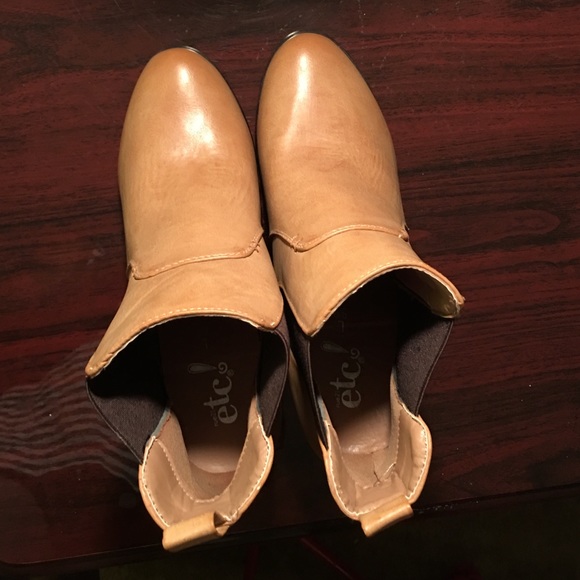 Tan Ankle Bootie 💕💕 Never worn - Picture 2 of 4