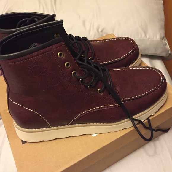 Brand new burgundy boots from forever 21 - Picture 4 of 4