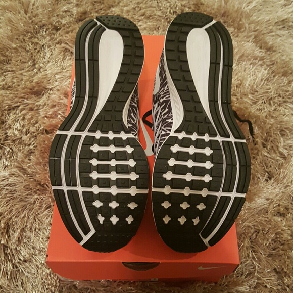 Nike Air Zoom Pegasus 32 - Picture 3 of 4