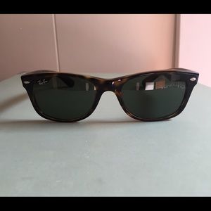 Original wayfarer classic Ray-Ban sunglasses 😎