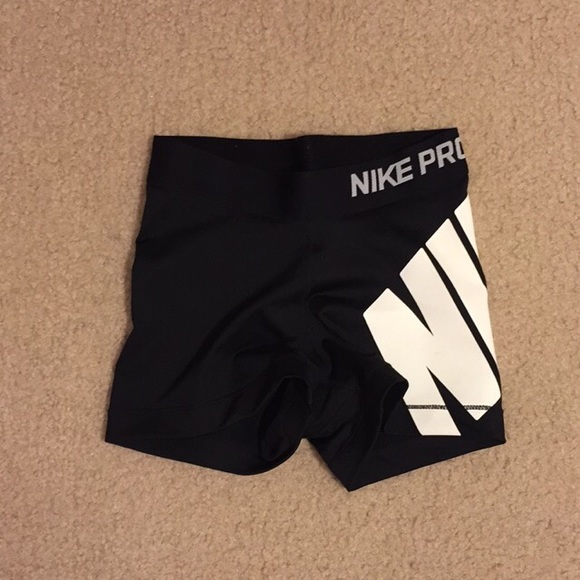 Nike Pro