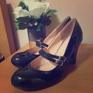 Black Mary Jane heels