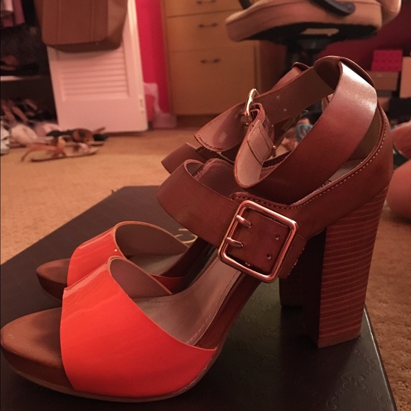 🚫SOLD🚫Colorblock heels - Picture 3 of 3