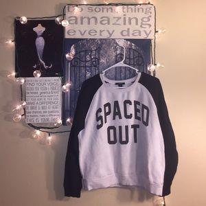 🌸 Forever 21 Crew neck sweater