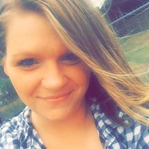 Meet your Posher, Candace