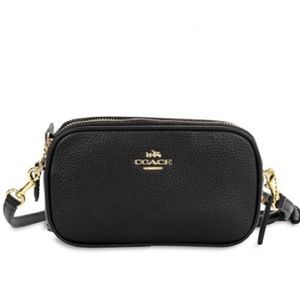 COACH
Crossbody Pebbled Leather Pouch-Gold/Black