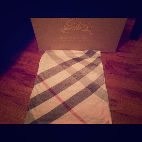Burberry scarf