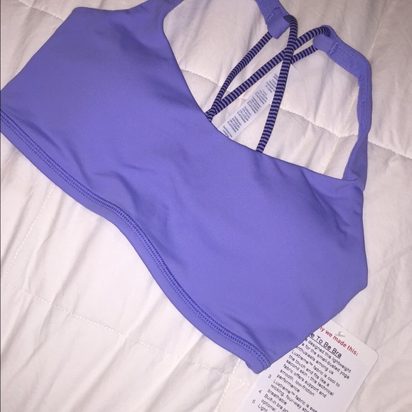 Lululemon free to be bra size 4