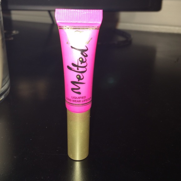 Too faced melted lipstick *mini*