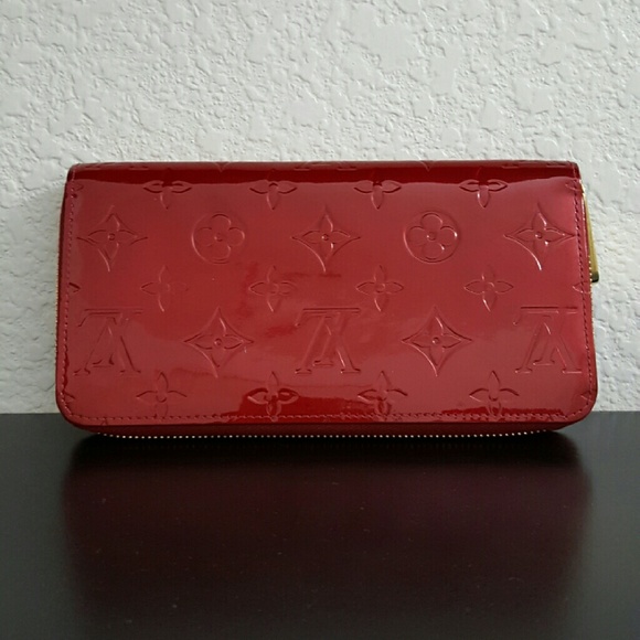 LV authentic Wallet - Picture 1 of 4