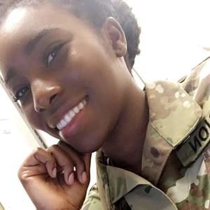 Meet your Posher, Olivia