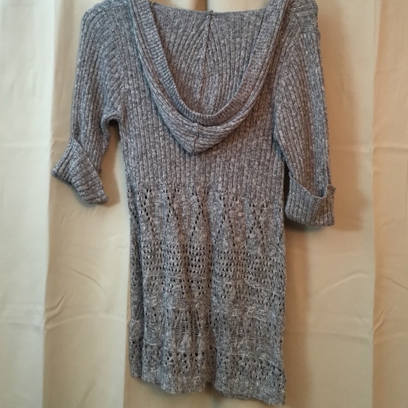 sweater - Picture 2 of 3