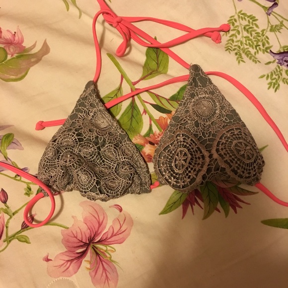 Bikini top
