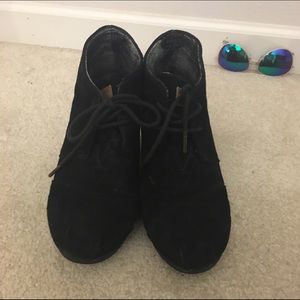 TOMS -- Heeled booties