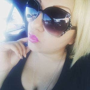 Meet your Posher, Mari