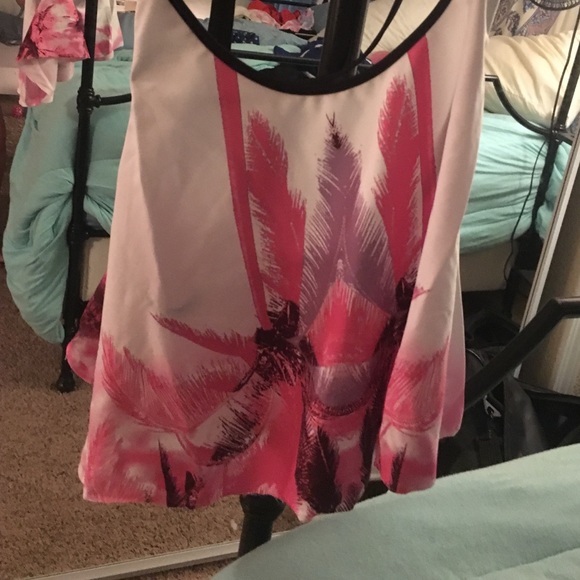 Super cute crop top!