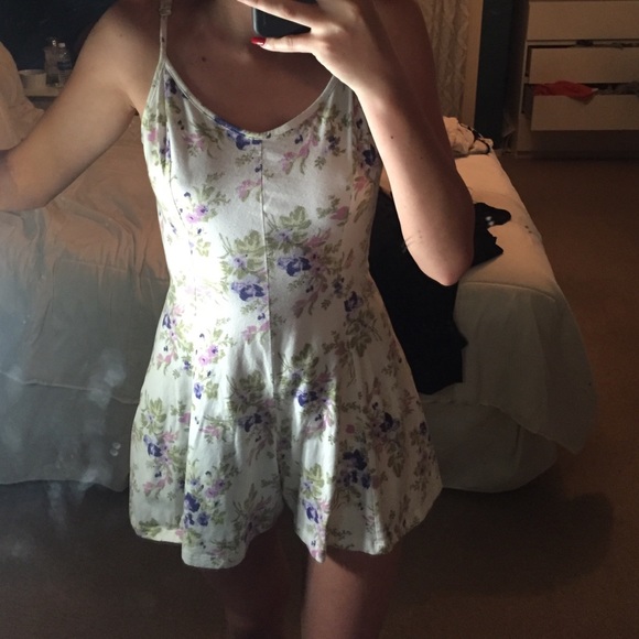 UO floral romper💕
