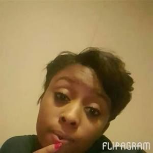 Meet your Posher, Tia