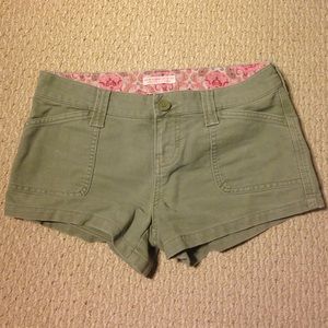 Abercrombie and Fitch Shorts (olive green)